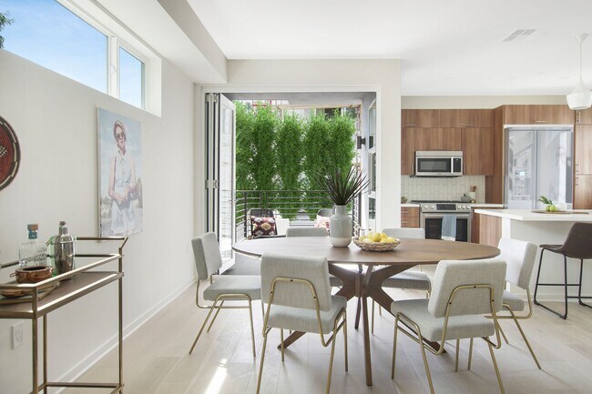 Photo - 1933 Griffith Park Blvd