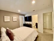 Guest bedroom with ensuite bathroom - 1135 Calle Montana Condo