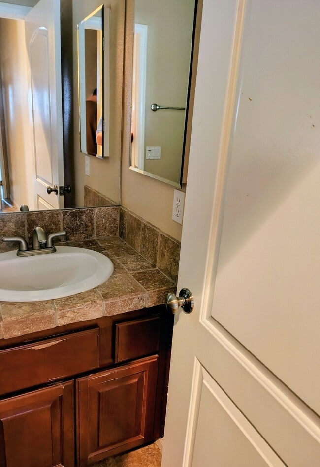 Photo - 64497 Brae Burn Ave