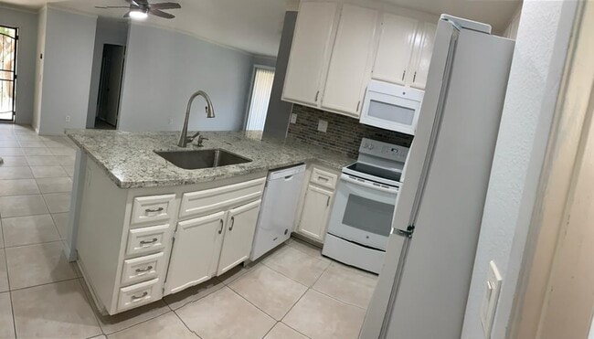 Photo - 7701 Caminito Leon Unit LaCostaHills#101
