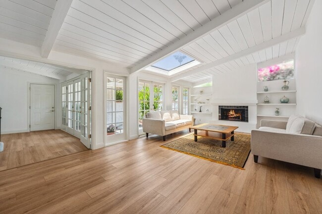 Photo - 4950 Dunman Ave