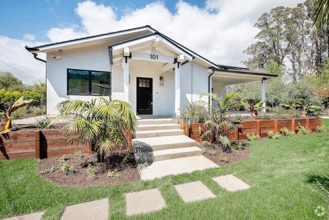 Building Photo - Exquisite Custom ADU in Santa Barbara – Pr... Rental