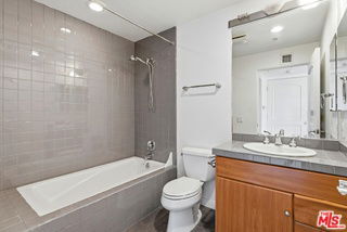 Photo - 851 N San Vicente Blvd