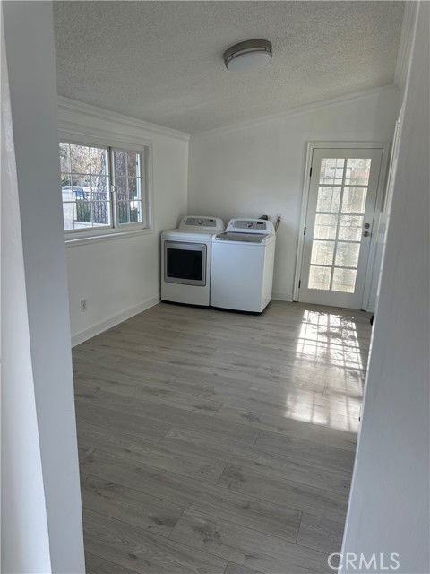 Photo - 9511 Hayvenhurst Ave