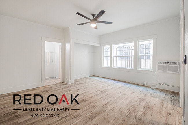 Building Photo - 816 S Park View St Unit 103