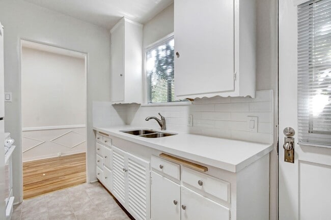 Building Photo - 2202-2206 20th Street