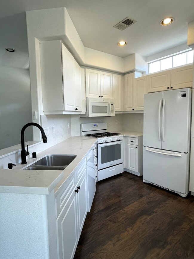 Kitchen - 10776 Sabre Hill Dr Unit 249