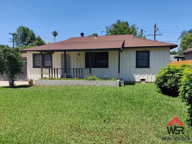 4 Bedroom / 2 Bathroom Home. - 4 Bedroom / 2 Bathroom Home.