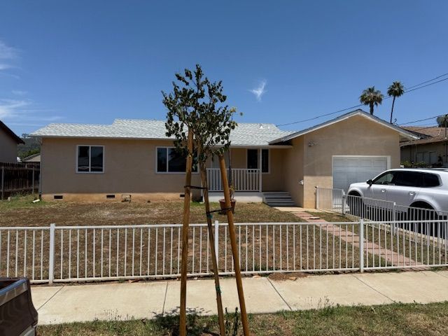 Photo - 930 Goldenrod St House