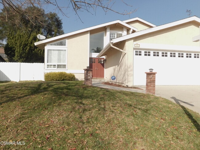 Photo - 467 Sundance St