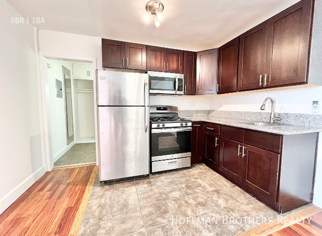 Photo - 6871 Franklin Ave Unit 304