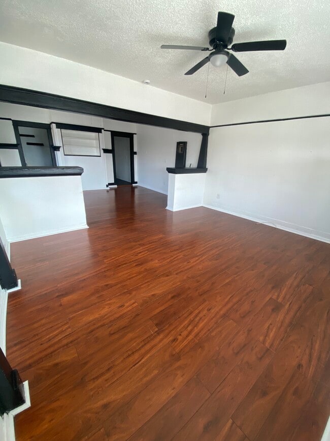 Photo - 620 W 9th St Unit 620