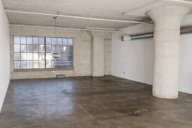 Photo - 1855 Industrial St Unit 306