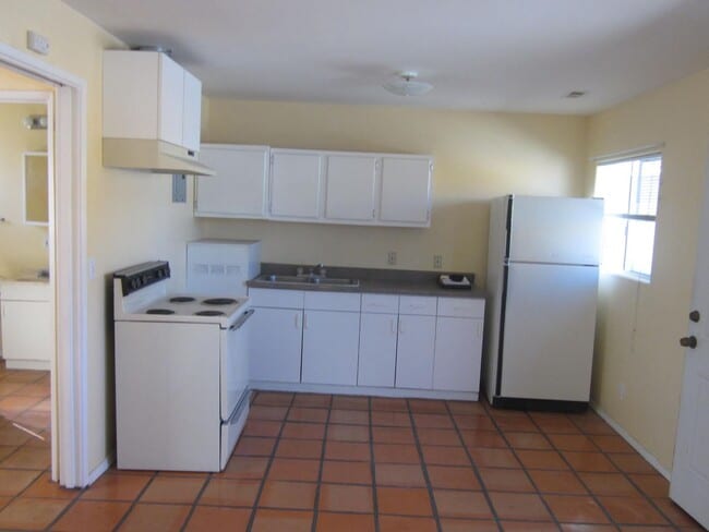 Photo - 516 N I St Unit 516A