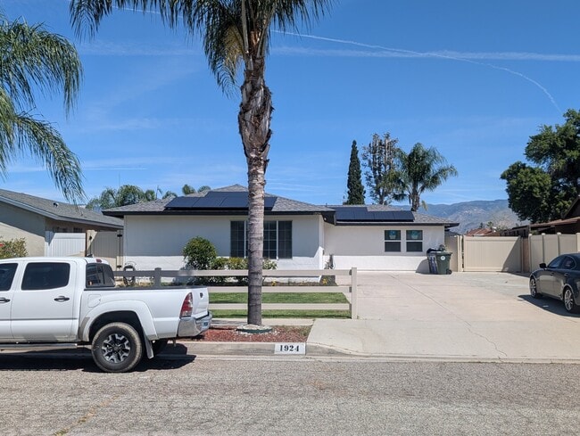 Photo - 1924 Hardt St