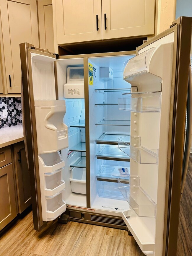 Stainless steel appliances - 358 22nd St Unit Two