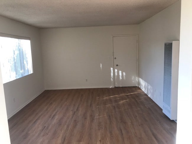 Living room - 2201 Curtis Ave Unit D
