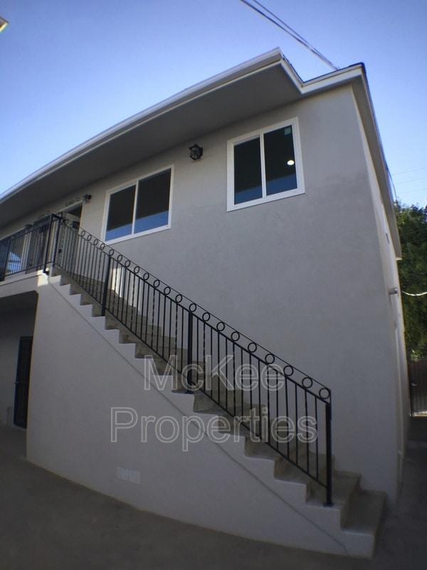 Building Photo - 4340.5 Van Dyke Ave Rental