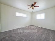 Photo - 8725 Kelso St