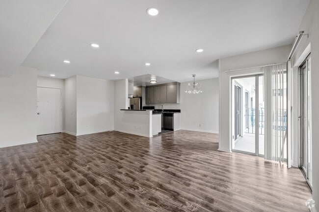 Interior Photo - 11645 Chenault St & 11625 Montana Ave.