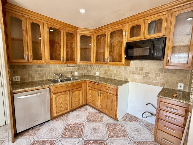 Photo - 11322 Covello St Unit Front