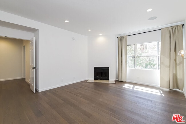 Photo - 11636 Montana Ave Unit 104