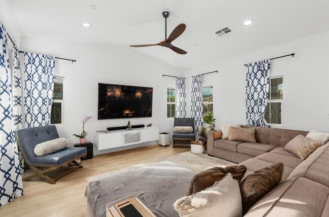 Photo - 67505 Rio Naches Rd