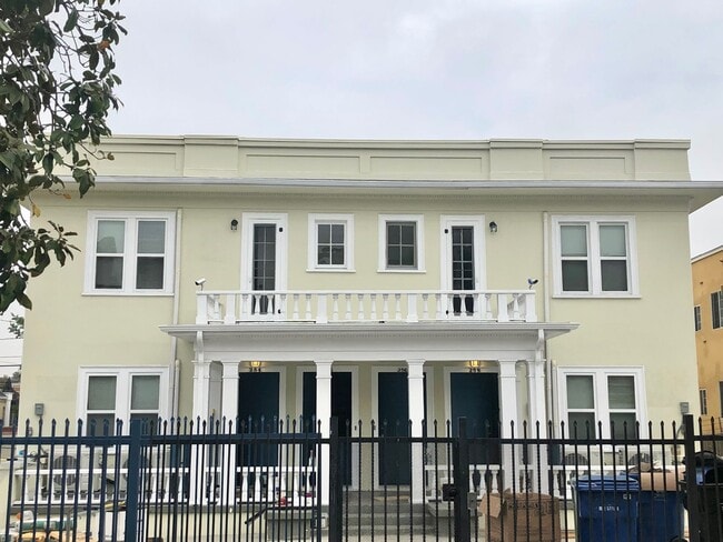 Photo - 254 S Alexandria Ave Unit 254