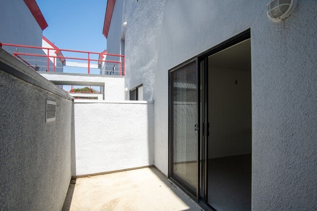 Photo - Architecturally Stunning 2Bed/2.5Bath Available Now!