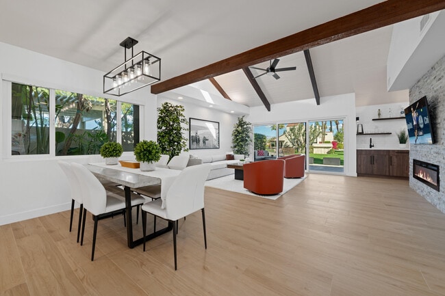 Photo - 352 Forest Hills Dr