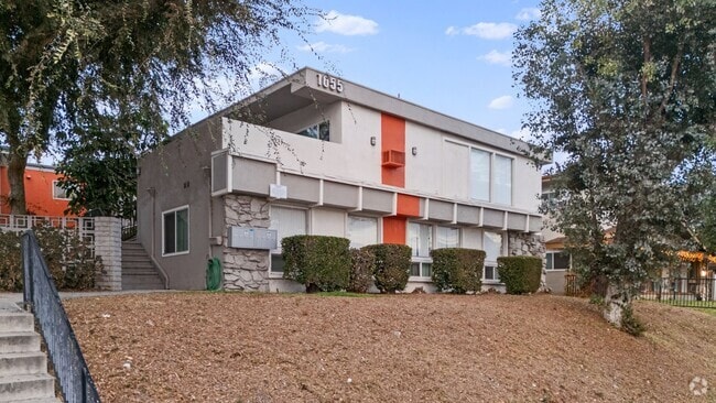 Building Photo - 1655 W Malvern Ave Rental