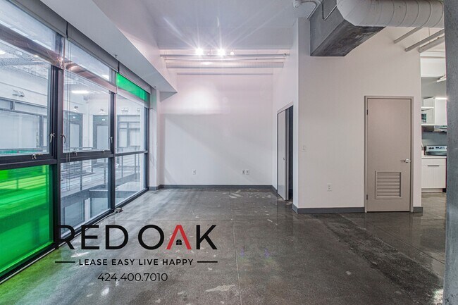 Photo - 430 S Broadway Unit 203