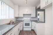 2BR, 1BA - 808SF - Island Breeze Apartments