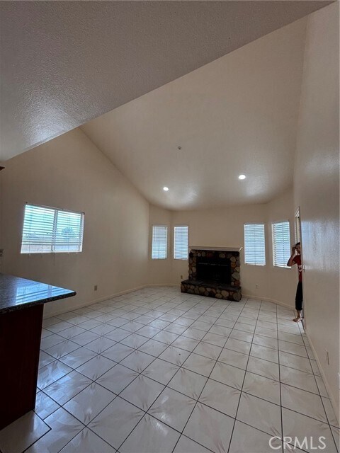 Photo - 9744 Lime Ave