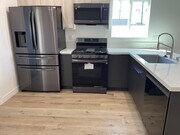 Photo - ALL OCTOBER FREE! Spacious 3 Bedroom 3.5 B... Unit 1529 Winona Blvd