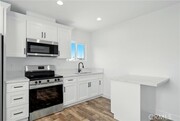 Photo - 521 W 78th St Townhome
