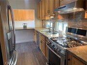 Photo - 580 Poplar St