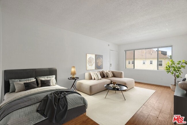 Photo - 6755 Yucca St Unit 4