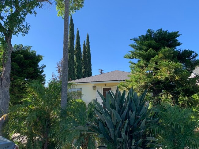 Building Photo - 17351 Bullock St