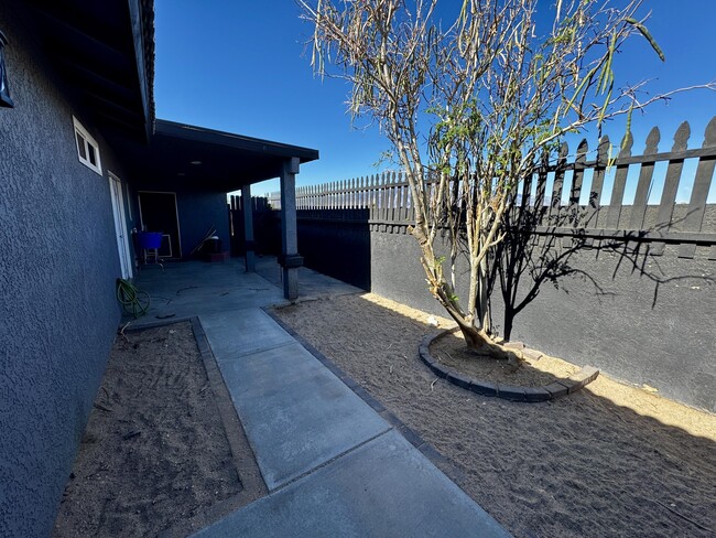 Photo - 67890 Alameda Dr