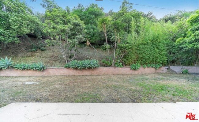 Photo - 1555 San Ysidro Dr