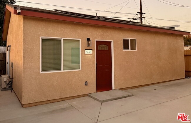 Building Photo - 2445 Harwood St