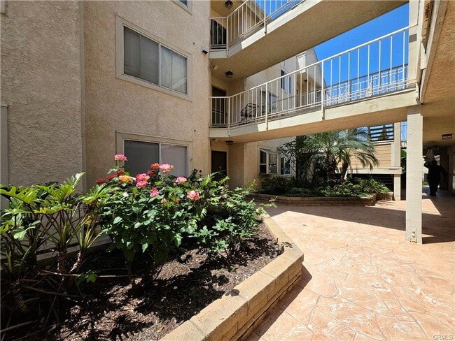 Photo - 3845 Farquhar Ave Unit 106