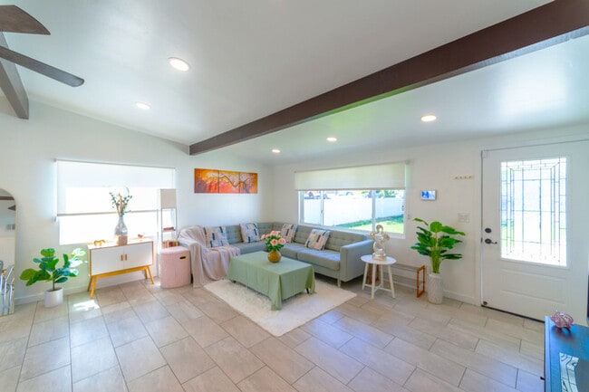 Photo - 9853 St George St Apartment Unit ID1283121P