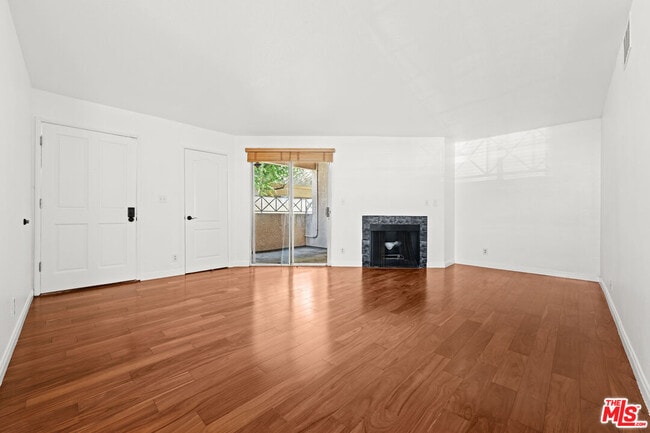 Photo - 610 Venice Way Unit 101