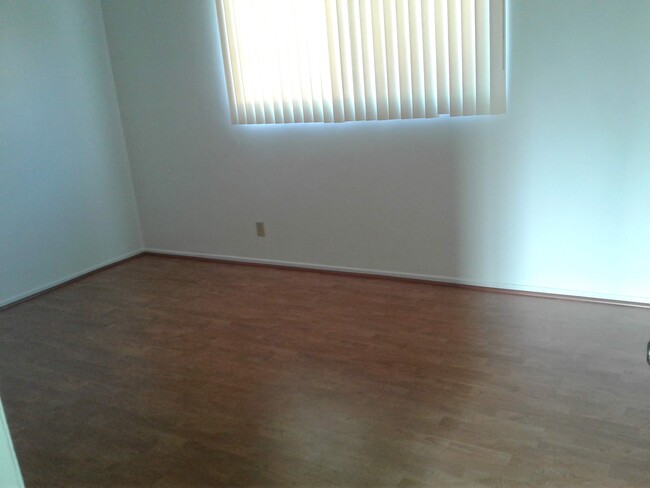 Photo - 14925 Larch Ave Apartment Unit 14923.5