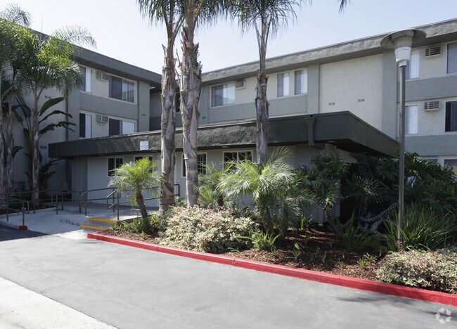 Laundry Room - Nutwood East Apartments