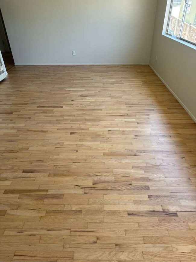 Photo - 2011 Rockefeller Ln Unit C
