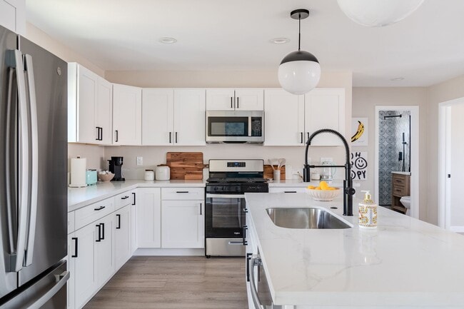 Building Photo - 6407 Richard St