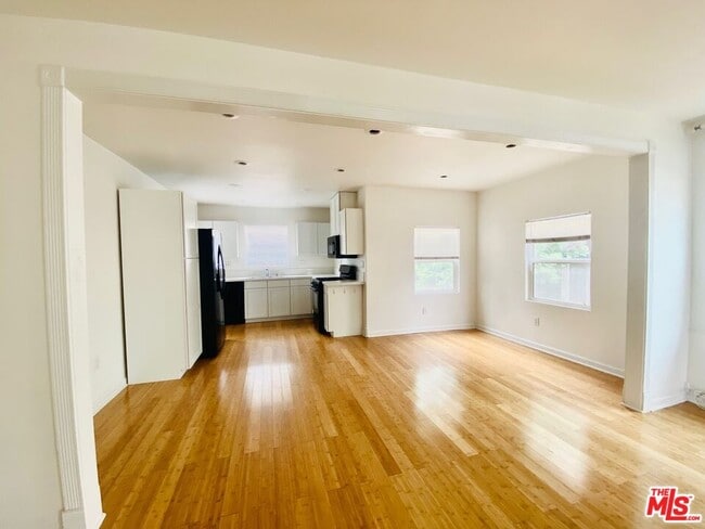 Photo - 767 Bennett Ave